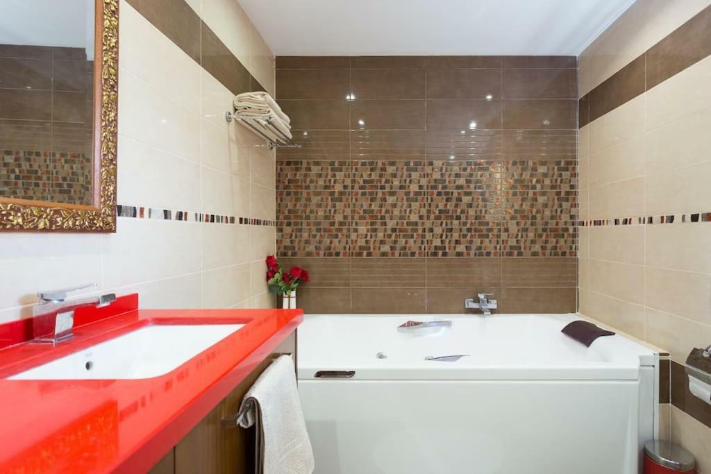 Villa Blanca Tenerife - Private Rooms - Terrace And Bbq, 5 Minutes From The Beach And Airport 산이시드로 외부 사진