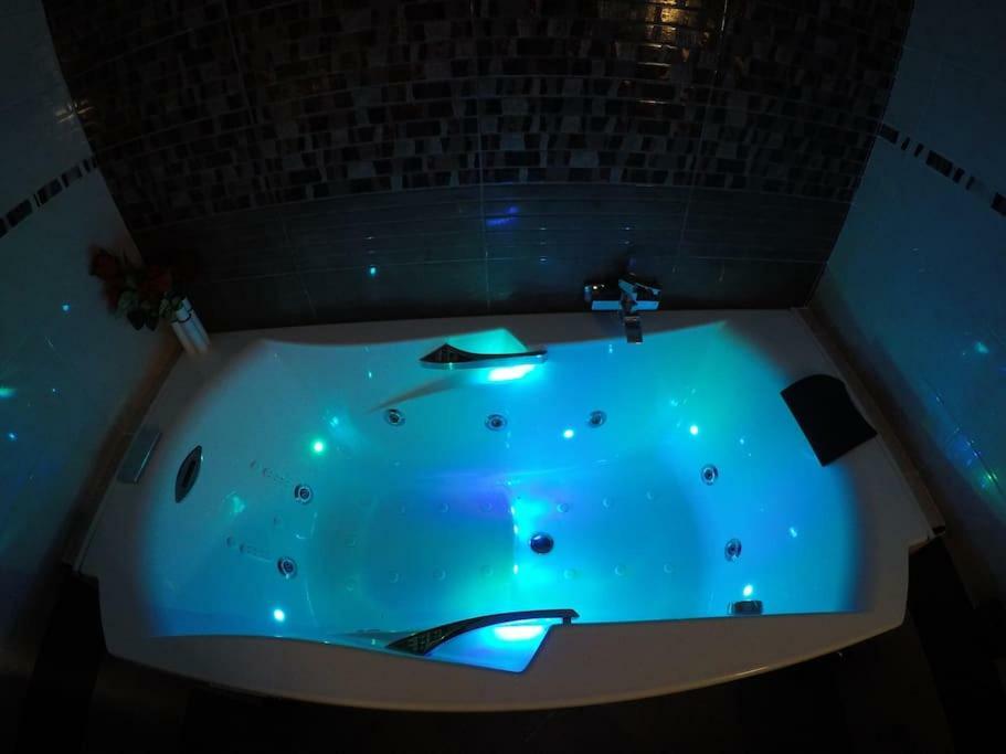 Villa Blanca Tenerife - Private Rooms - Terrace And Bbq, 5 Minutes From The Beach And Airport 산이시드로 외부 사진