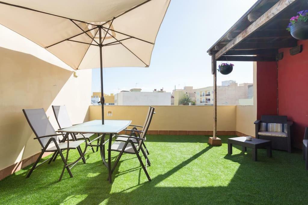Villa Blanca Tenerife - Private Rooms - Terrace And Bbq, 5 Minutes From The Beach And Airport 산이시드로 외부 사진